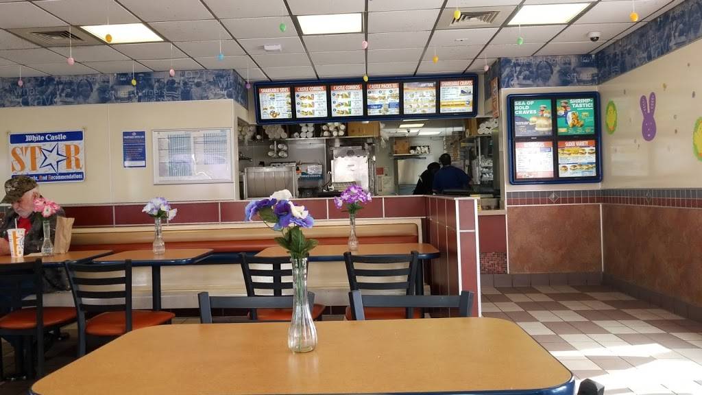 White Castle | restaurant | 7921 Indianapolis Blvd, Hammond, IN 46324, USA | 2198441296 OR +1 219-844-1296