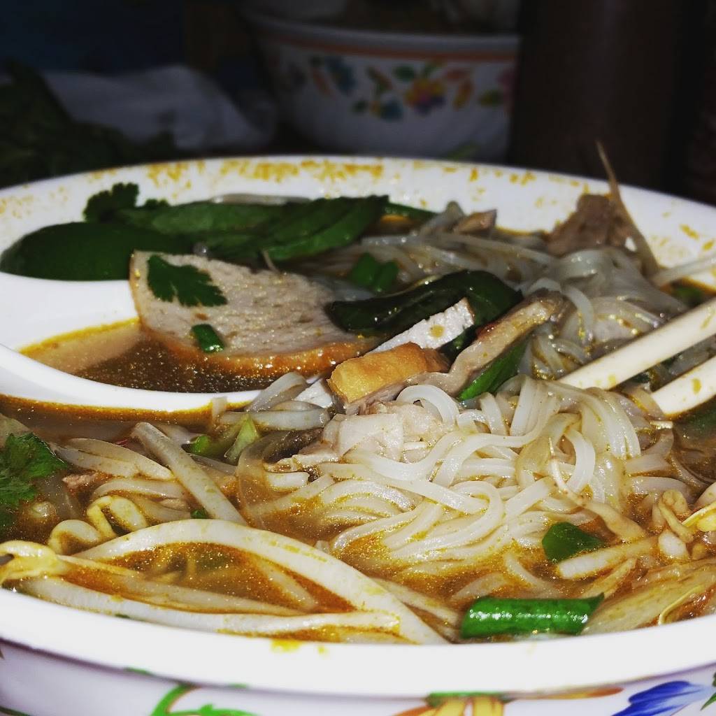 Viet Huong Restaurant | restaurant | 7919 E 21st St, Tulsa, OK 74129, USA | 9186641682 OR +1 918-664-1682