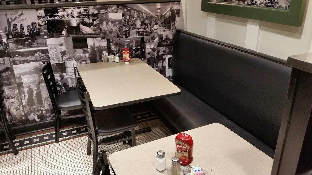 Chappys Express | restaurant | 2055 E South Blvd, Montgomery, AL 36116, USA | 3342869200 OR +1 334-286-9200