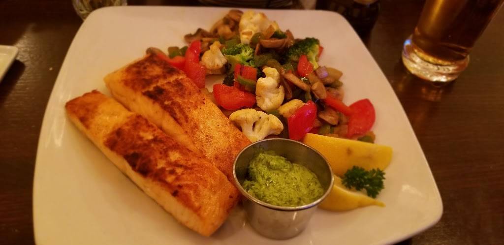 Cafe Beograd | restaurant | 2933-39 W Irving Park Rd, Chicago, IL 60618, USA | 7734787575 OR +1 773-478-7575