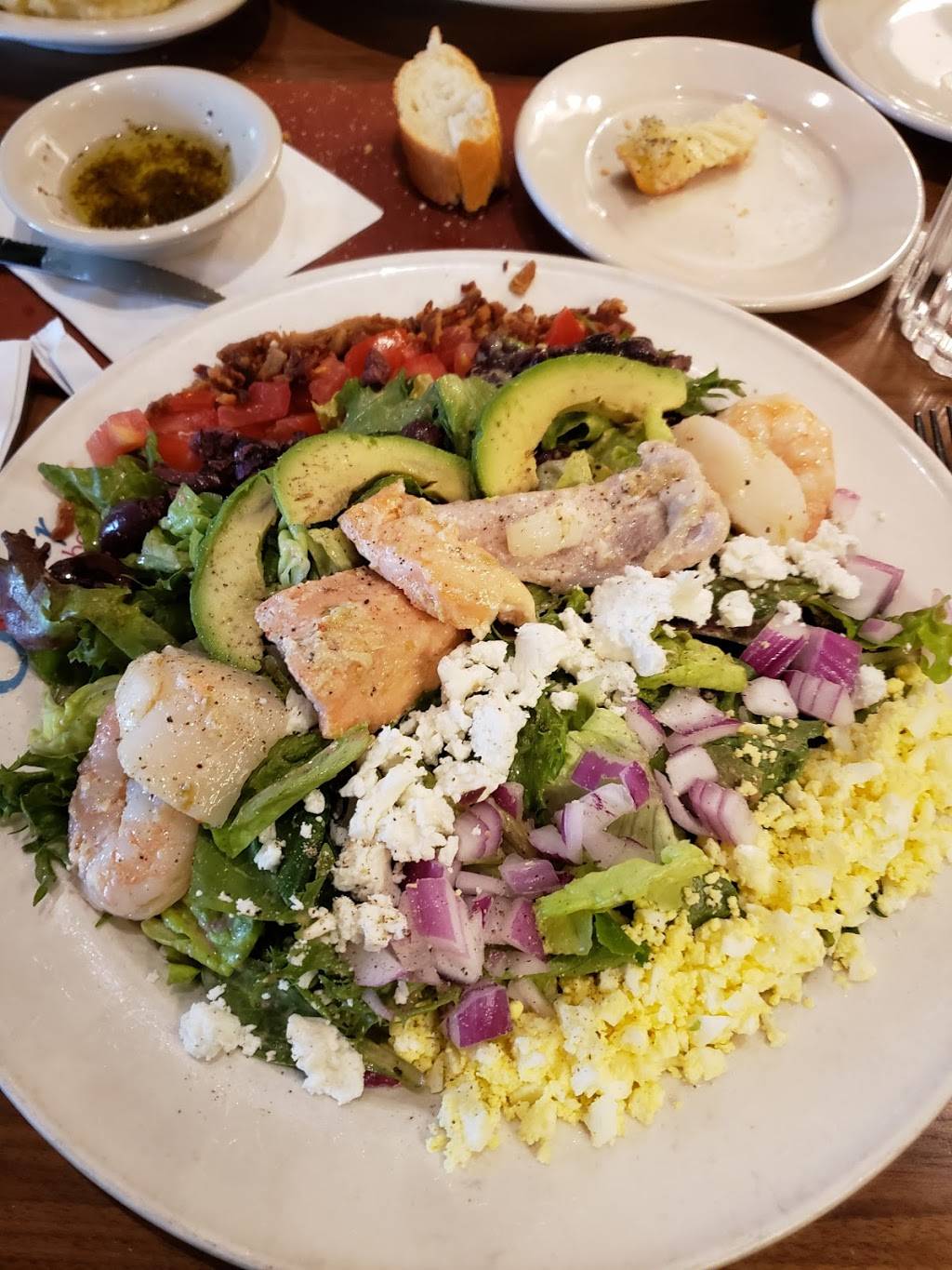 Spotos Oyster Bar & Blue Point Lounge | restaurant | 4560 PGA Boulevard, Palm Beach Gardens, FL 33418, USA | 5617769448 OR +1 561-776-9448