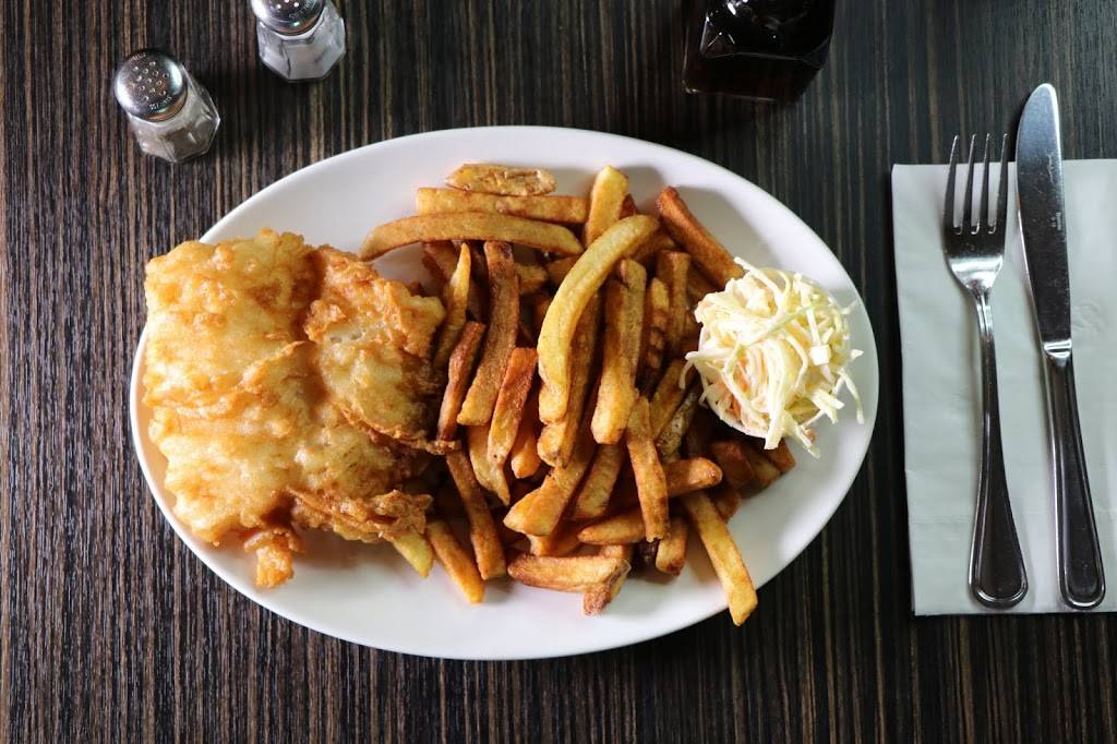 Fish & Sips | restaurant | 206 Hurontario St, Collingwood, ON L9Y 2M2, Canada | 7052937477 OR +1 705-293-7477