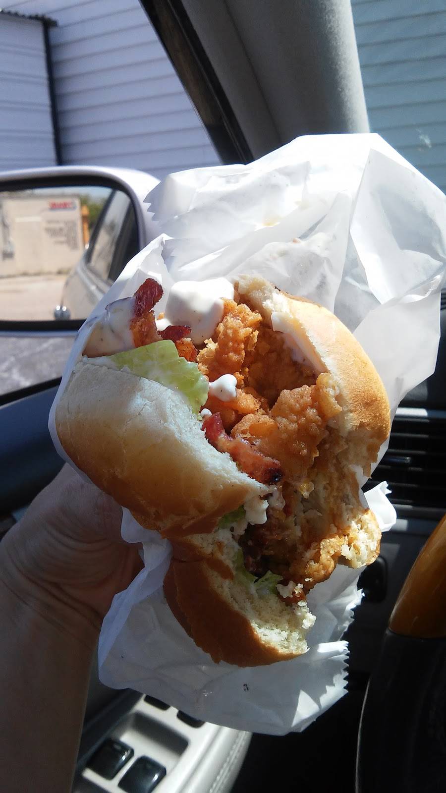 Chic Delite | restaurant | 201 E 8th St, West Point, GA 31833, USA | 7066434797 OR +1 706-643-4797