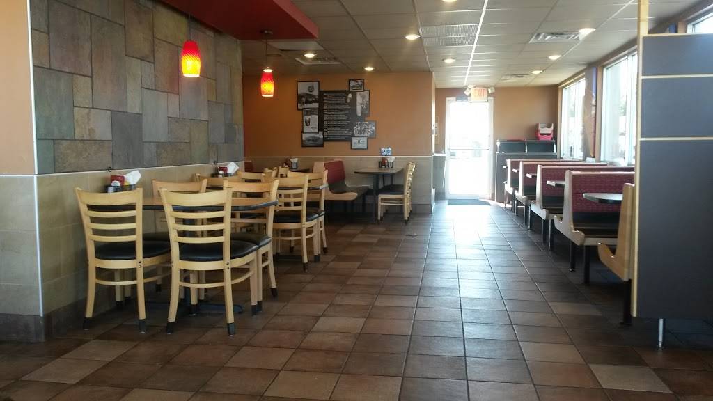 Dairy Queen Grill & Chill | restaurant | 705 E Main St, Brownsburg, IN 46112, USA | 3178524195 OR +1 317-852-4195