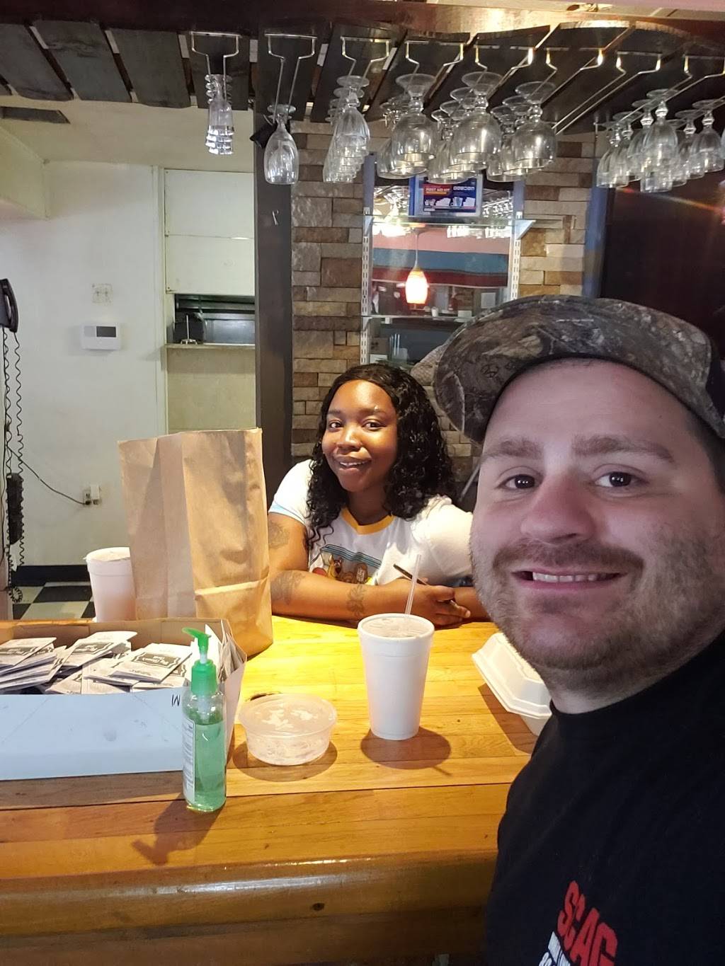 Big Glenns Grill | restaurant | 18155 Asheville Hwy, Campobello, SC 29322, USA | 8644681062 OR +1 864-468-1062