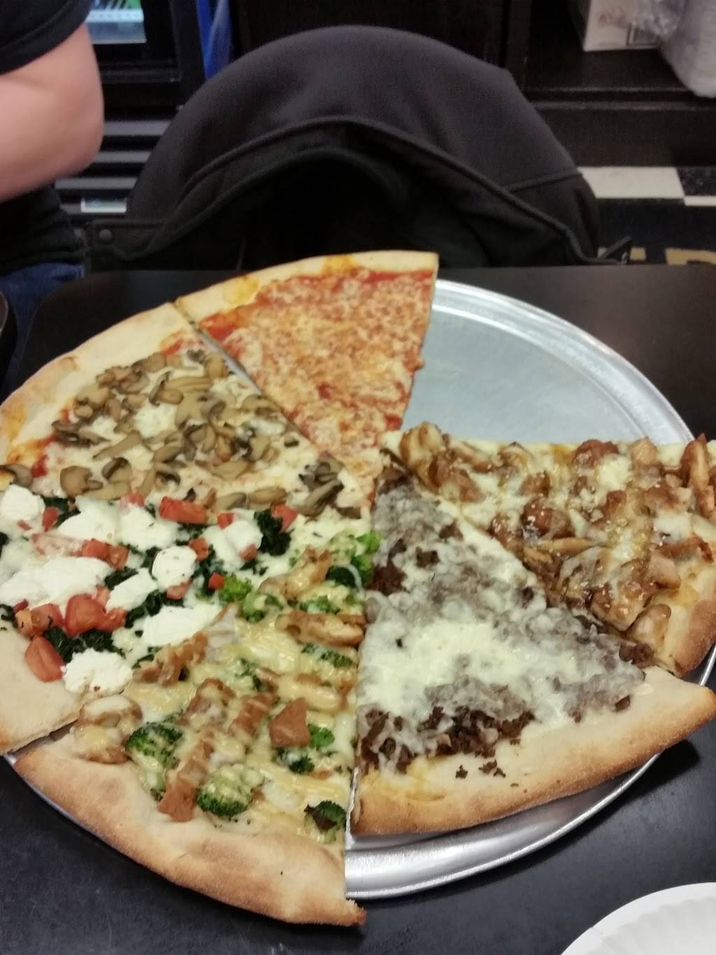 La Vitas Pizzeria | restaurant | 121 W Main St, Moorestown, NJ 08057, USA | 8562350052 OR +1 856-235-0052