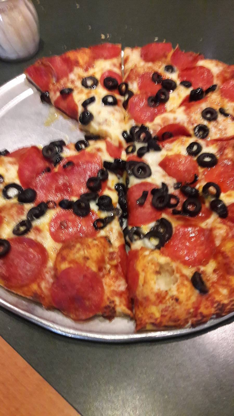 Round Table Pizza | meal delivery | 2511 Naglee Rd, Tracy, CA 95304, USA | 2098320058 OR +1 209-832-0058