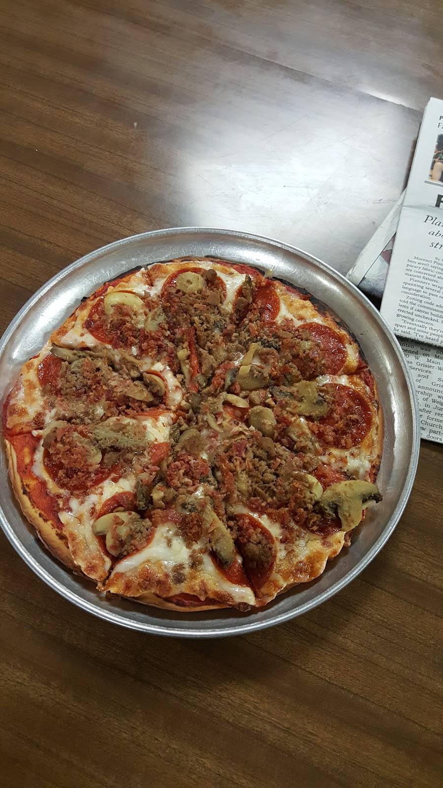 Pizza Stop | restaurant | 101 W Main St, Fayette, OH 43521, USA | 4192372318 OR +1 419-237-2318