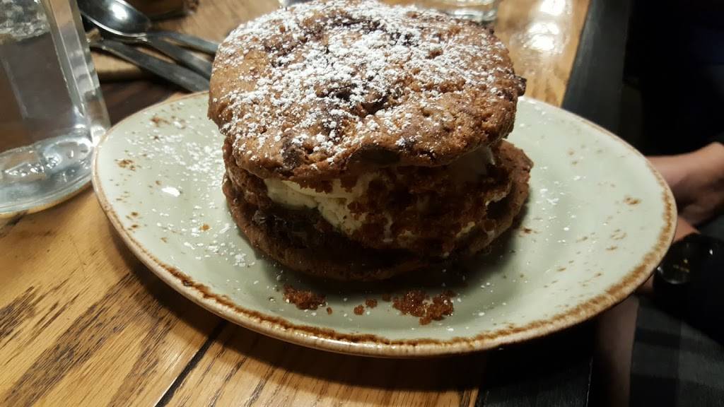 Public School 818 | restaurant | 15300 Ventura Blvd, Sherman Oaks, CA 91403, USA | 8187289818 OR +1 818-728-9818