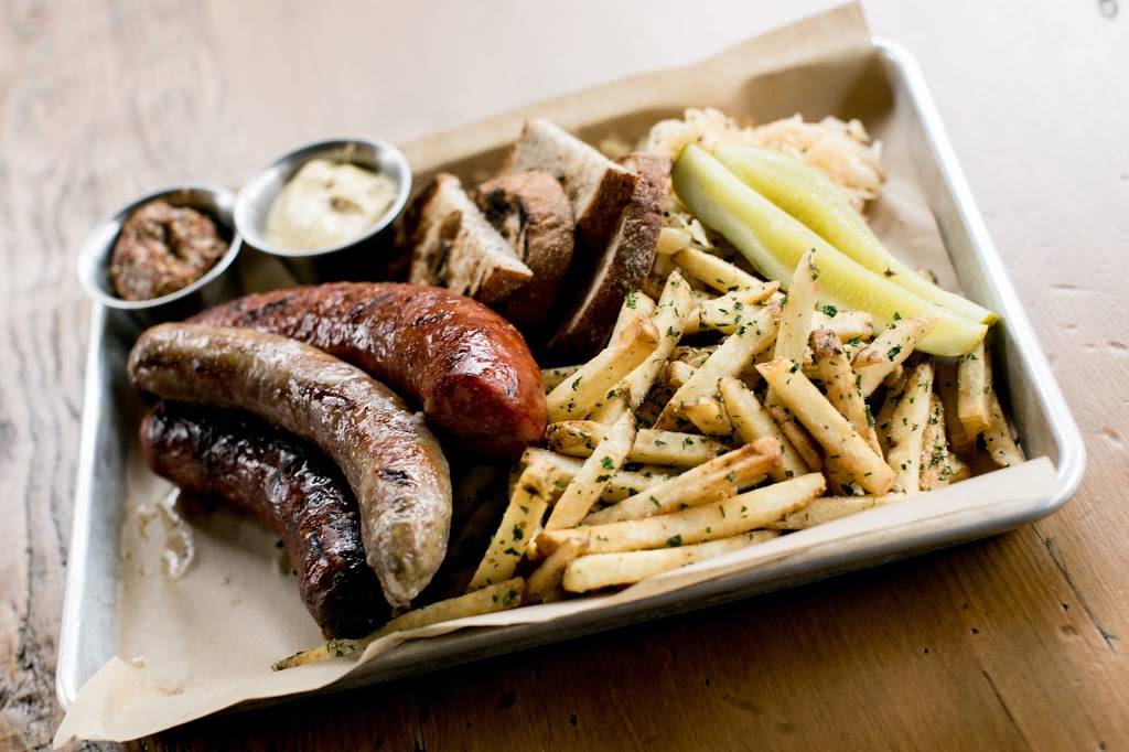 Queen Anne Beerhall | restaurant | 203 W Thomas St, Seattle, WA 98119, USA | 2066594043 OR +1 206-659-4043