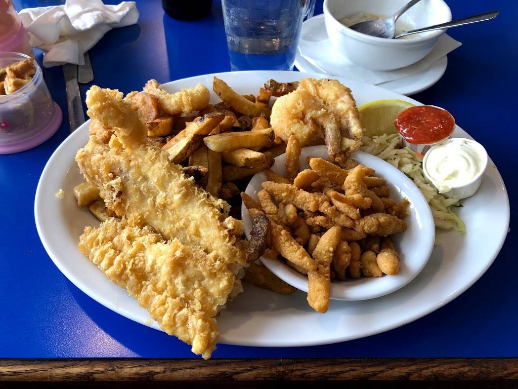 Captain Georges Fish & Chips Cornwall | restaurant | 1195 Second St W, Cornwall, ON K6J 1J2, Canada | 6139382276 OR +1 613-938-2276