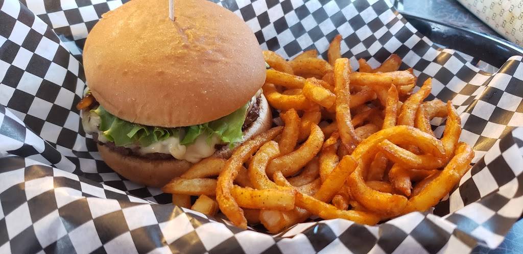 Kokomos 50s Diner | restaurant | 740 US-64, Adamsville, TN 38310, USA | 7316321958 OR +1 731-632-1958