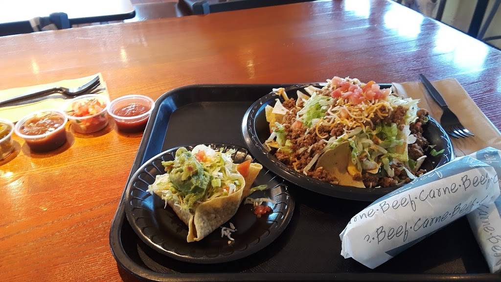 Taco Bueno | restaurant | 6834 Wesley St, Greenville, TX 75402, USA | 9034544620 OR +1 903-454-4620