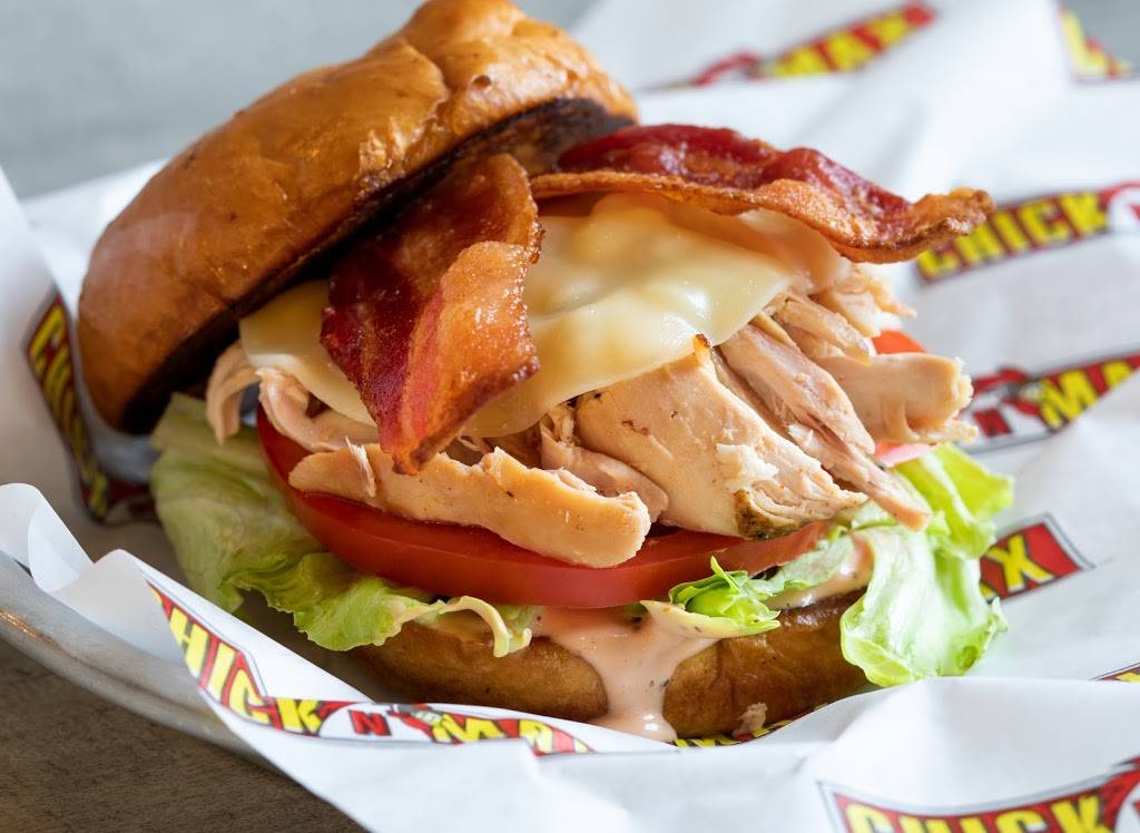 Chick N Max | restaurant | 3520 N Maize Rd, Wichita, KS 67205, USA | 3169777030 OR +1 316-977-7030