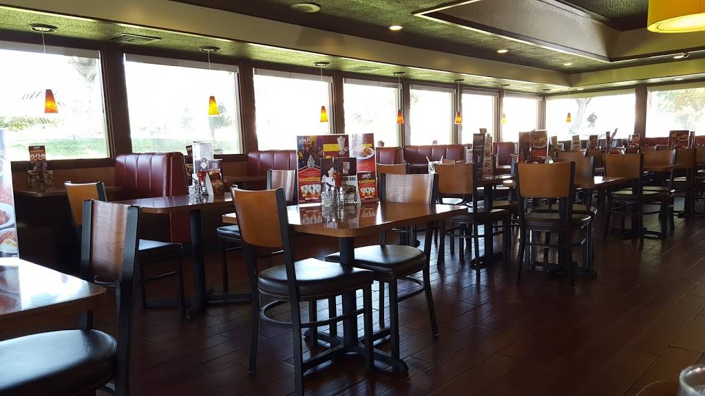 Dennys | restaurant | 1060 Huntington Dr, Duarte, CA 91010, USA | 6262569423 OR +1 626-256-9423