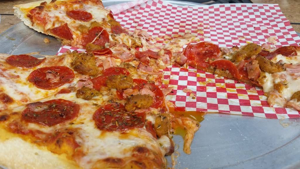 Dis Homemade Pizza | meal delivery | 211 W Lincoln St, New Braunfels, TX 78130, USA | 8306080999 OR +1 830-608-0999
