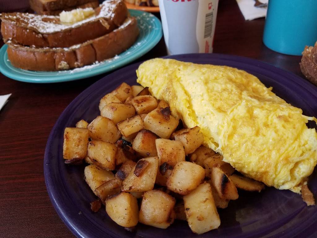 Coventry Parlor at Laurel Locks, LLC | restaurant | 653 Laurelwood Rd, Pottstown, PA 19465, USA | 4843004911 OR +1 484-300-4911