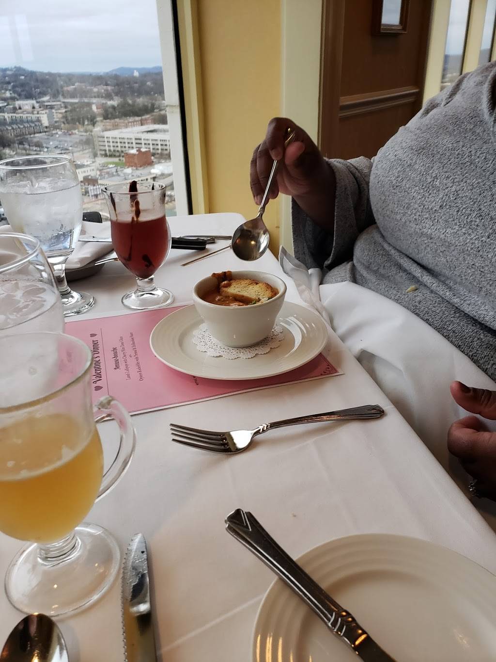 Walden Club | restaurant | 633 Chestnut St # 2100, Chattanooga, TN 37450, USA | 4237566686 OR +1 423-756-6686