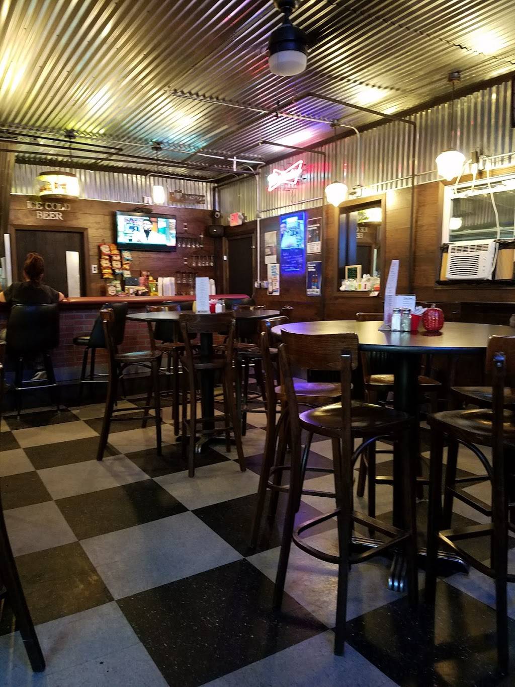 Howards Cafe | restaurant | E Taggart St, East Palestine, OH 44413, USA | 3308866109 OR +1 330-886-6109