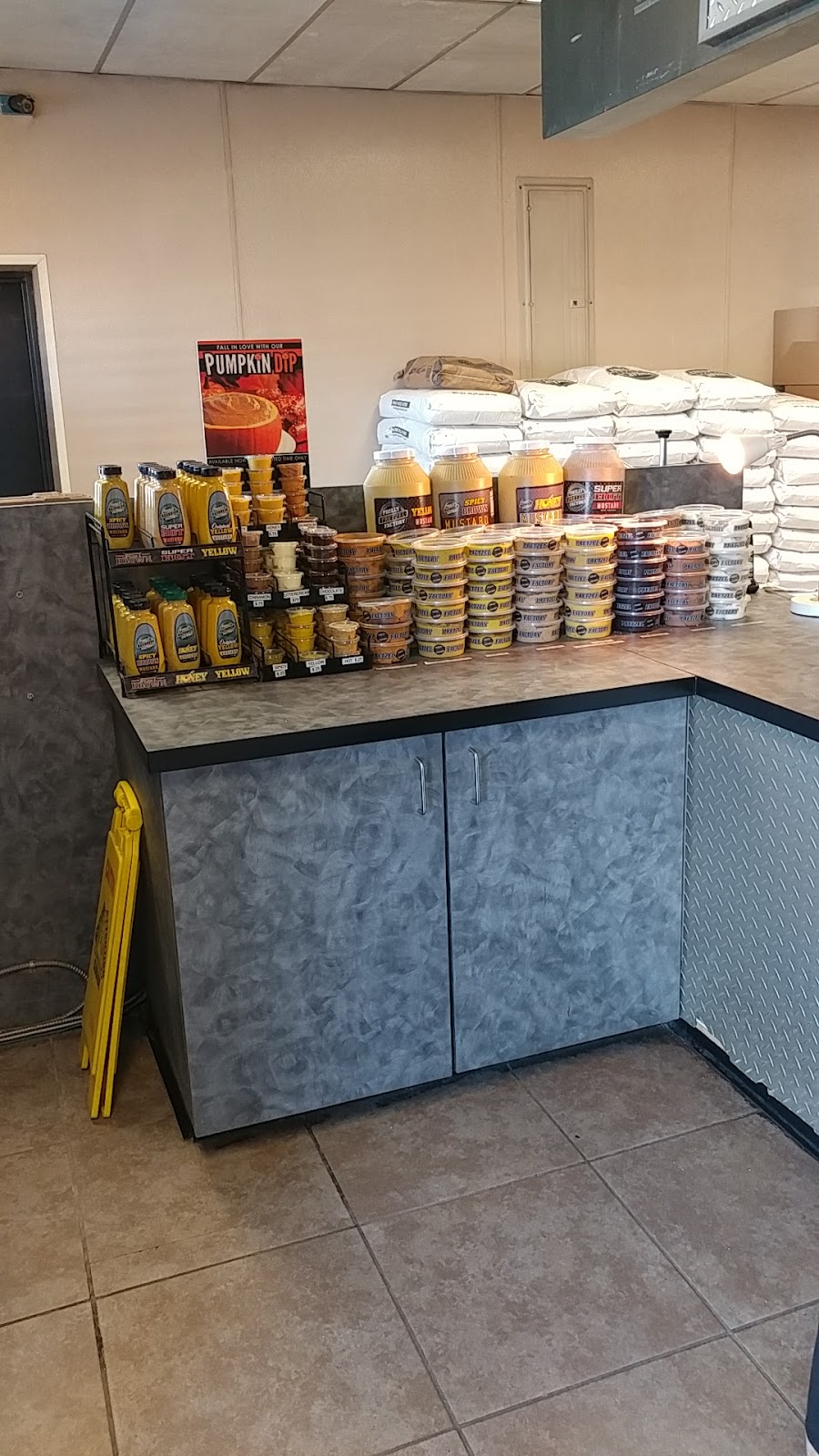 Philly Pretzel Factory | bakery | 555 2nd St Pike, Southampton, PA 18966, USA | 2153222766 OR +1 215-322-2766