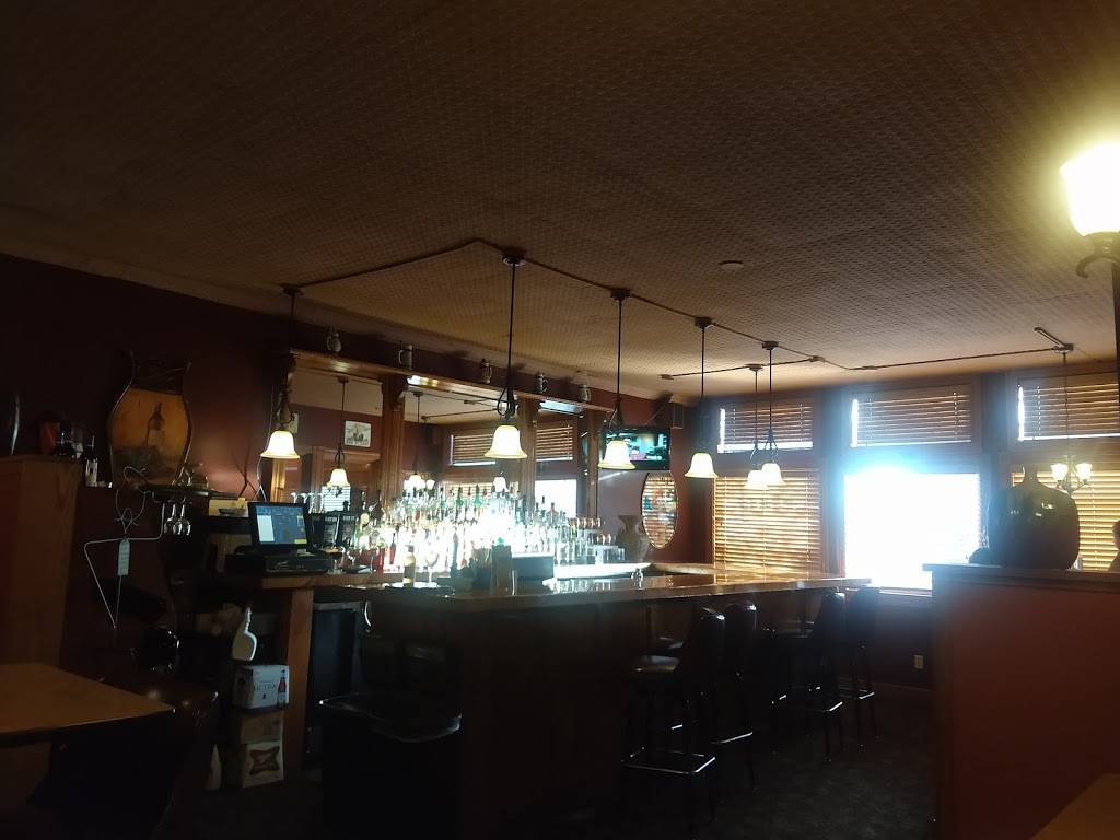 SteVellys Steak | restaurant | 110 Lake Ave N, Battle Lake, MN 56515, USA | 2188645454 OR +1 218-864-5454