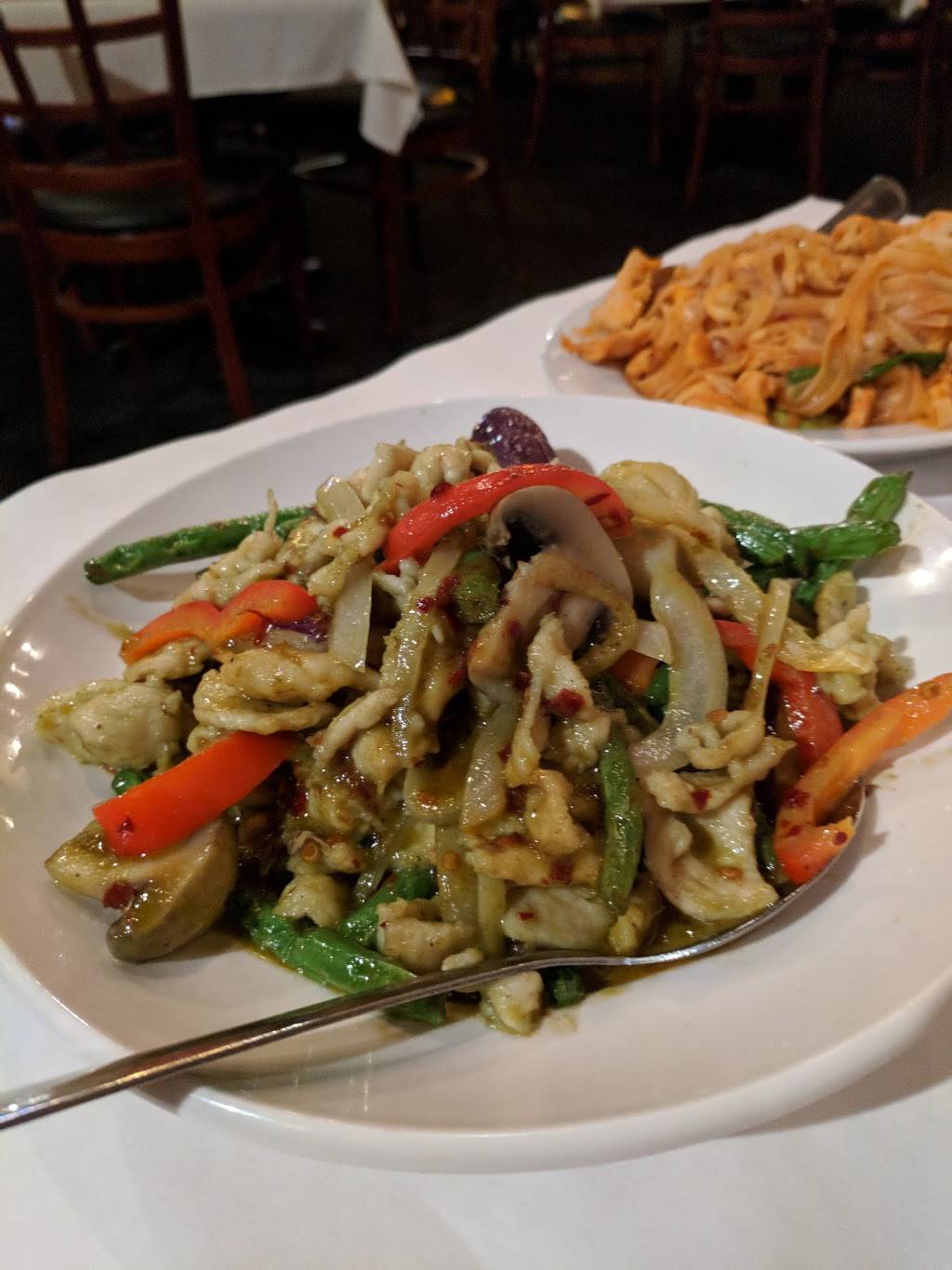 Chi Thai Restaurant | restaurant | 5577 N Hamilton Rd, Columbus, OH 43230, USA | 6144718988 OR +1 614-471-8988