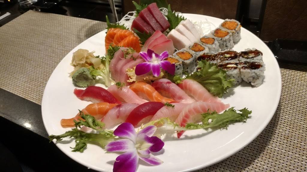 Sumo Steakhouse & Sushi Bar | restaurant | 1745 Parkside Dr, Madison, WI 53704, USA | 6086615533 OR +1 608-661-5533