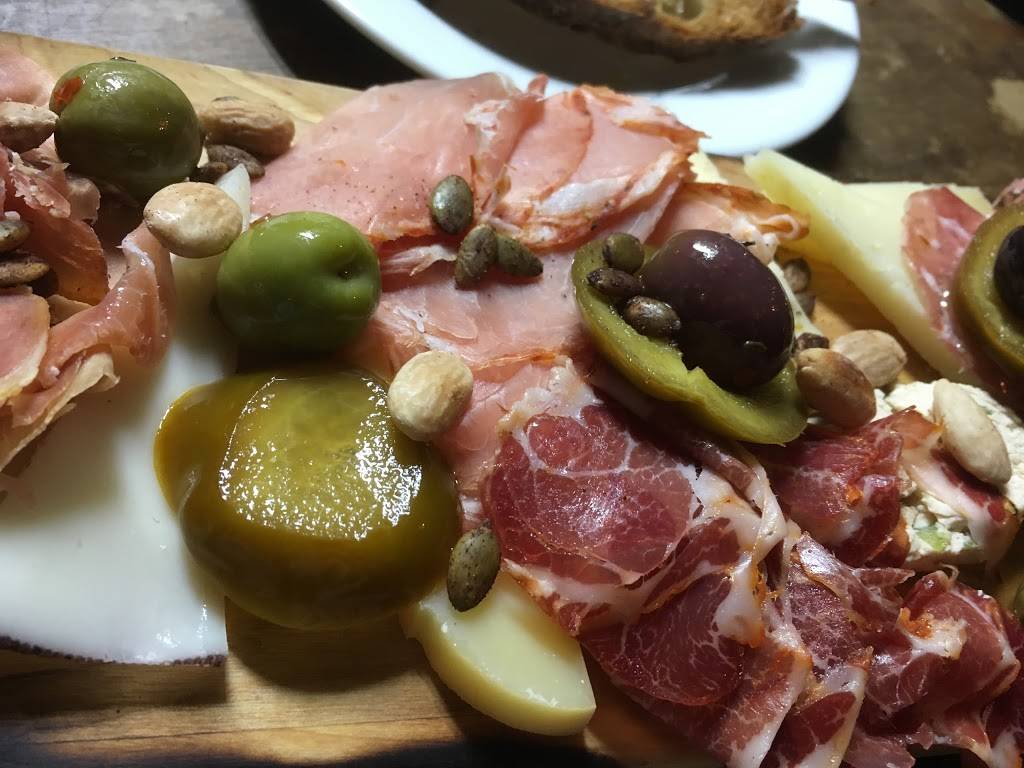 American Beauty Bistro | meal takeaway | 24 Central Ave, Massapequa, NY 11758, USA | 5165907477 OR +1 516-590-7477