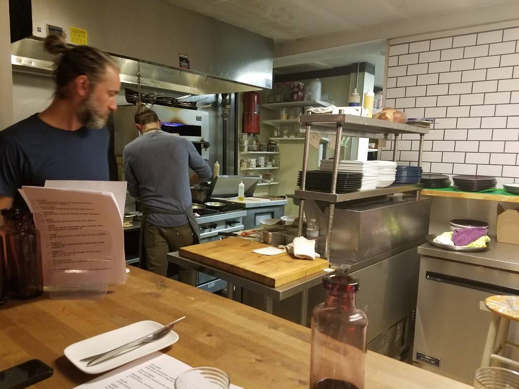 Dish Dive | restaurant | 2233 College Ave NE, Atlanta, GA 30317, USA | 4049577918 OR +1 404-957-7918