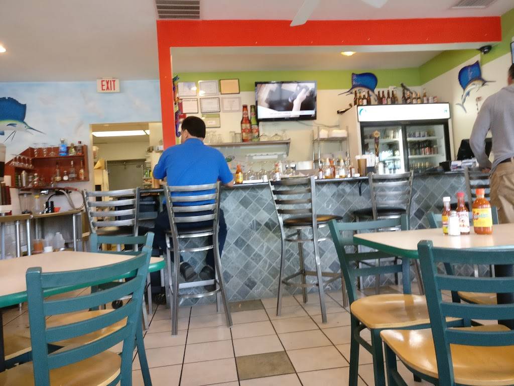 Mariscos El Amigo II | restaurant | 915 Summit St, Elgin, IL 60120, USA | 8478417615 OR +1 847-841-7615