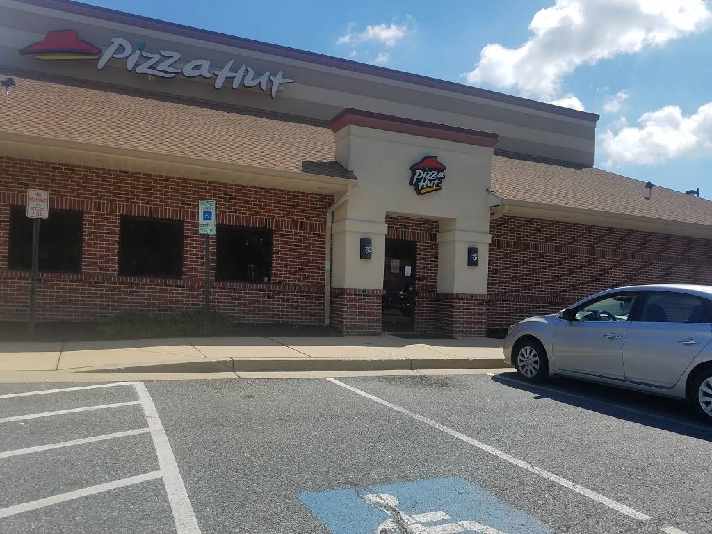 Pizza Hut | restaurant | 3222 Solomons Island Rd, Edgewater, MD 21037, USA | 4109564751 OR +1 410-956-4751