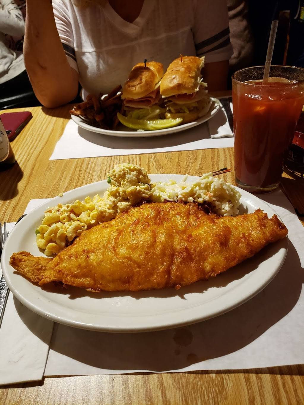 Genes Junkyard Bar & Grill | restaurant | 501 Young St, Tonawanda, NY 14150, USA | 7167431866 OR +1 716-743-1866