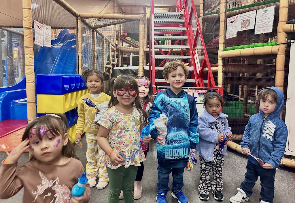 Jungle Jaks | restaurant | 1700 N Zaragoza Rd Suite 145, El Paso, TX 79936, USA | 9158563763 OR +1 915-856-3763