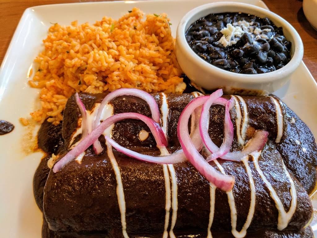 Cantina Laredo Clayton | restaurant | 7710 Forsyth Blvd, Clayton, MO 63105, USA | 3147252447 OR +1 314-725-2447