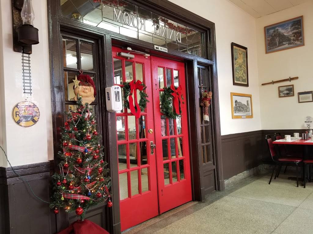 The Station Restaurant | restaurant | 45 Wabash Ave S, Brewster, OH 44613, USA | 3309707061 OR +1 330-970-7061