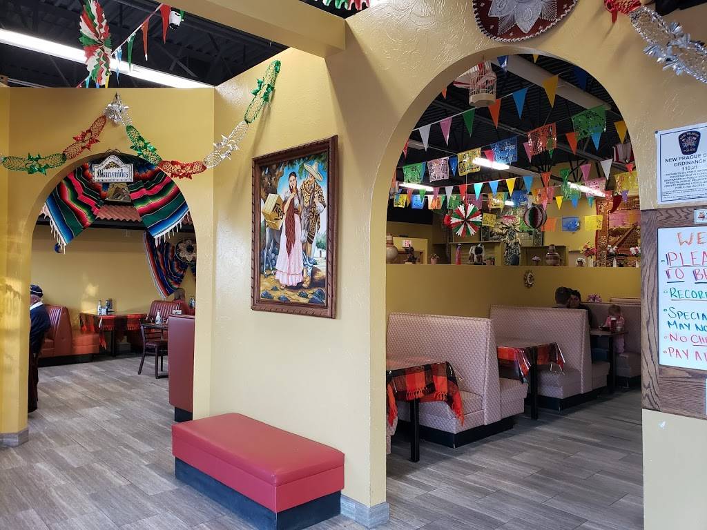El Tequila Family Mexican | restaurant | 809 1st St SE, New Prague, MN 56071, USA | 9527587602 OR +1 952-758-7602