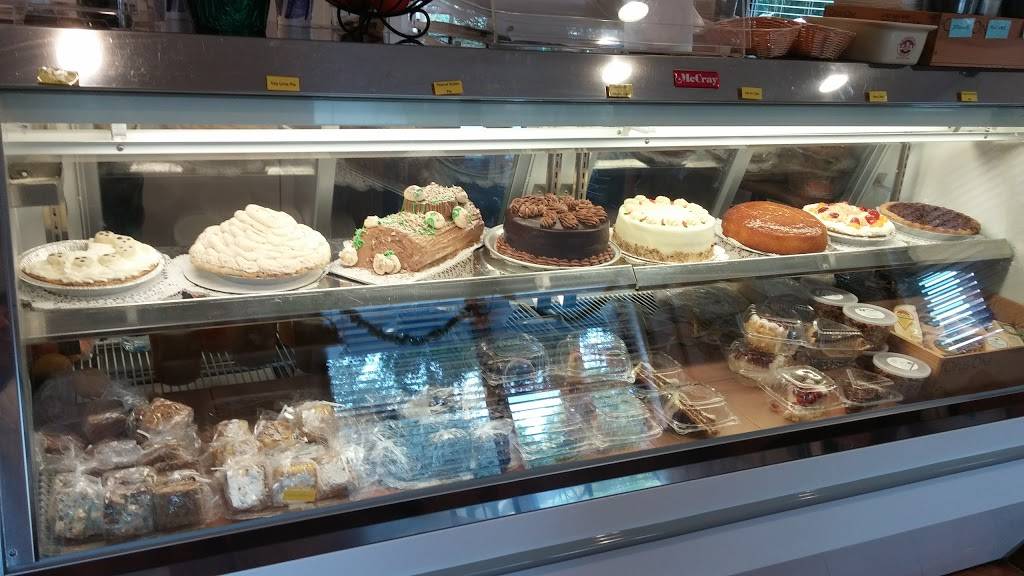 Harrys Continental Kitchens | restaurant | 525 St Judes Dr, Longboat Key, FL 34228, USA | 9413830777 OR +1 941-383-0777