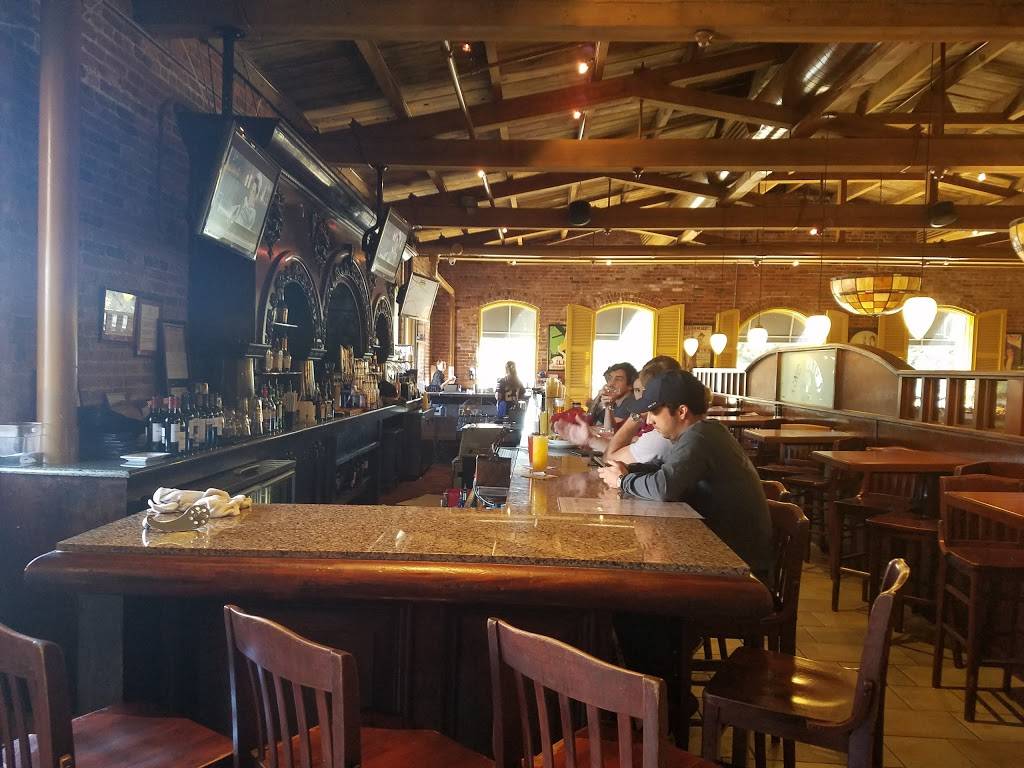 Houlihans | restaurant | 800 Front Ave, Columbus, GA 31901, USA | 7063241800 OR +1 706-324-1800