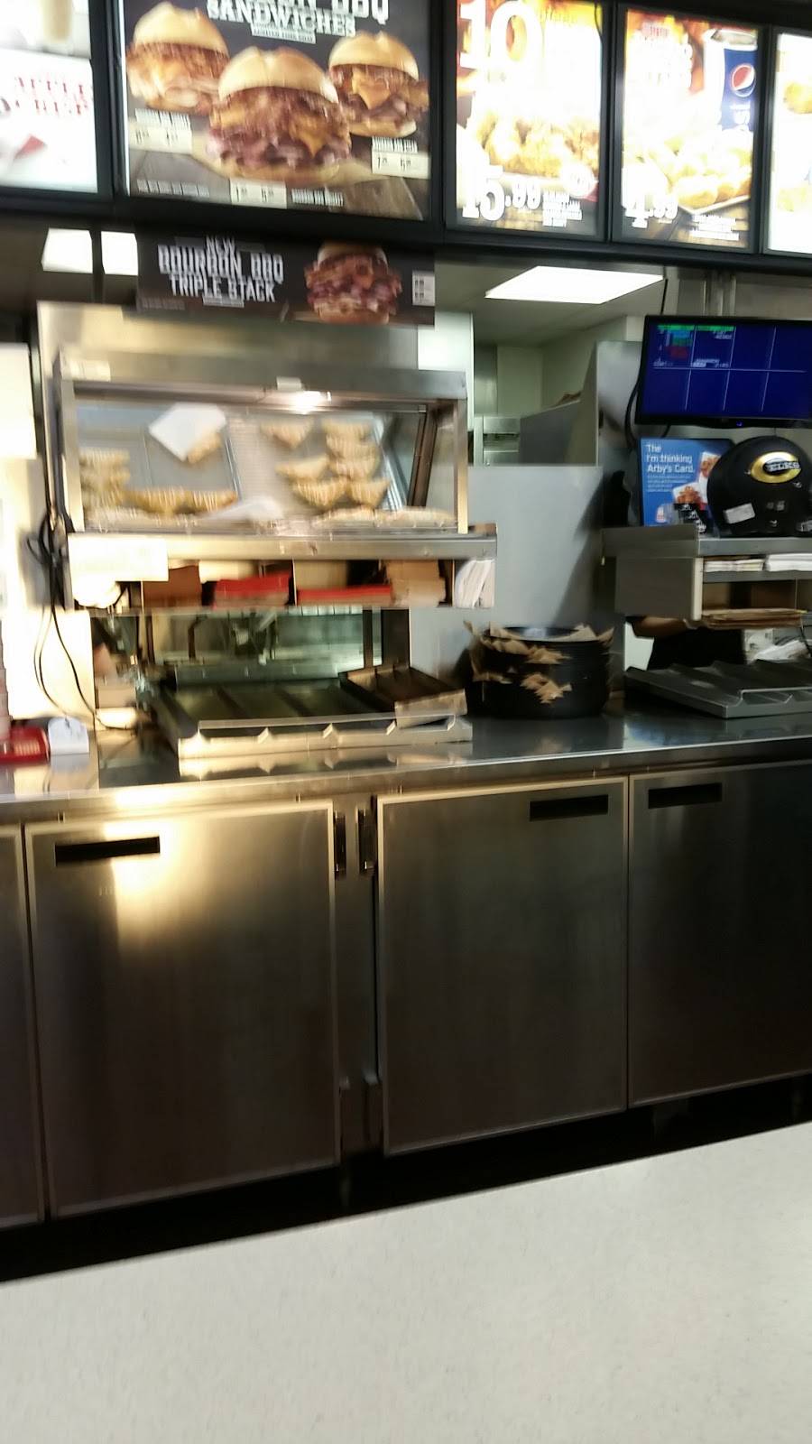 Lees Famous Recipe Chicken | restaurant | 5940 Far Hills Ave, Dayton, OH 45429, USA | 9374392788 OR +1 937-439-2788