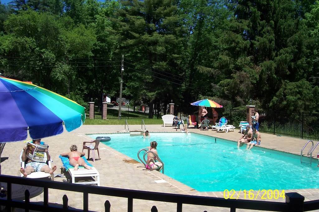 Carriage House | restaurant | 3351 NY-97, Barryville, NY 12719, USA | 8455570400 OR +1 845-557-0400