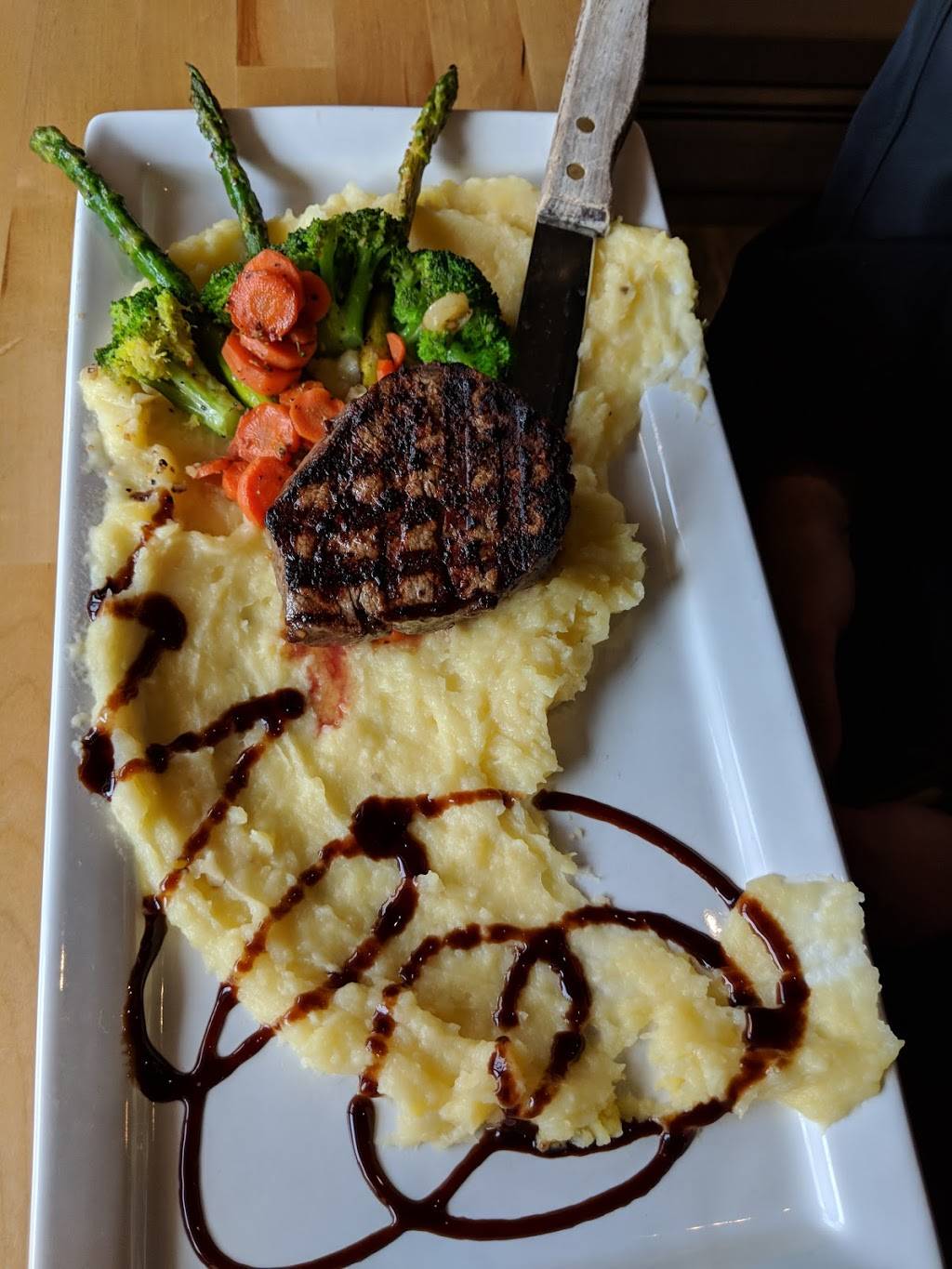 The Blue Door Pub | restaurant | 208 Ellis St, Kewaunee, WI 54216, USA | 9202554216 OR +1 920-255-4216