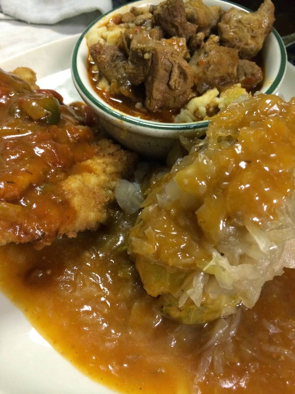 Laszlos Iron Skillet Restaurant | restaurant | 1020 Ohio Pike, Cincinnati, OH 45245, USA | 5135616776 OR +1 513-561-6776