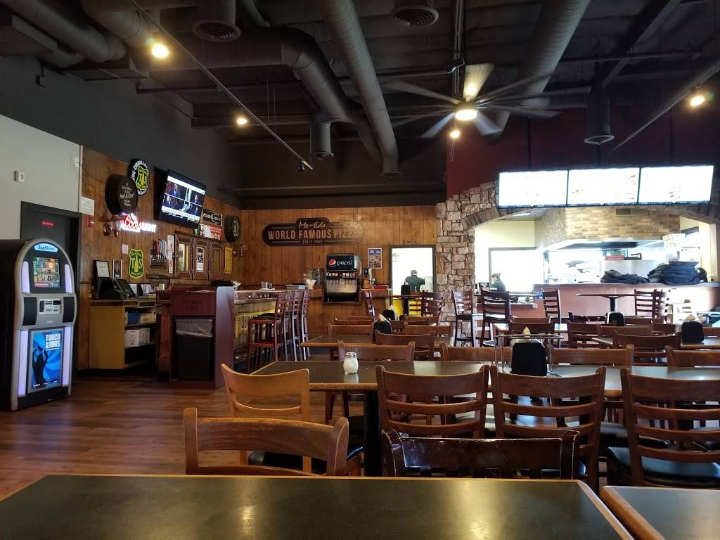 Me-n-Eds Pizzeria | restaurant | 50 W Bullard Ave #101, Clovis, CA 93612, USA | 5592982031 OR +1 559-298-2031