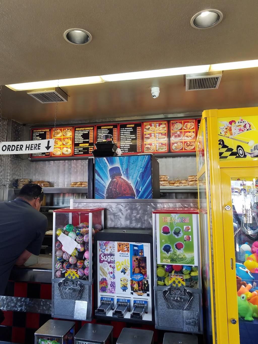 Tams Burgers | restaurant | 2850 Slauson Ave, Huntington Park, CA 90255, USA | 3235886400 OR +1 323-588-6400