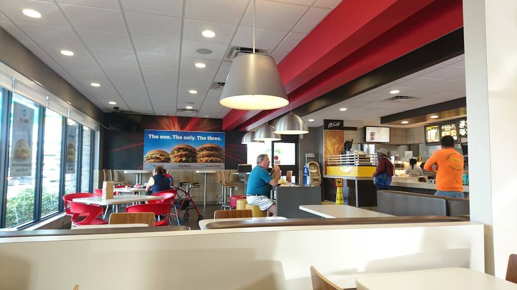 McDonalds | cafe | 3501 Biscayne Blvd, Miami, FL 33137, USA | 3055736064 OR +1 305-573-6064