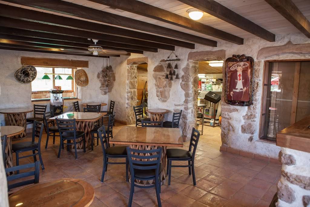 Queen Valley Country Club Bar and Grill | restaurant | 685 N Fairway Dr, Queen Valley, AZ 85118, USA | 5204632070 OR +1 520-463-2070