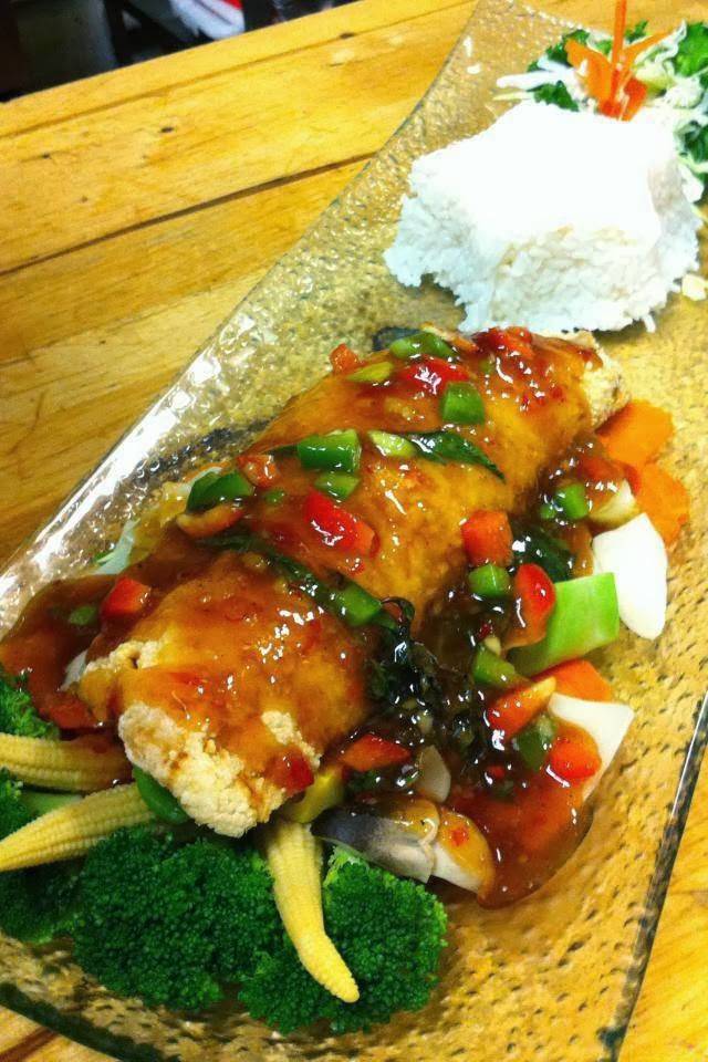 Eatiny Thai&Sushi | restaurant | 935 N Beneva Rd Suite 401, Sarasota, FL 34232, USA | 9417063848 OR +1 941-706-3848