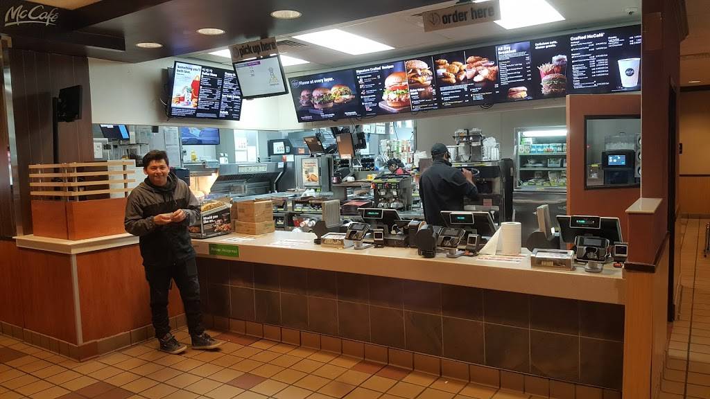 McDonalds | cafe | 8512 Leesburg Pike, Vienna, VA 22182, USA | 7038939802 OR +1 703-893-9802