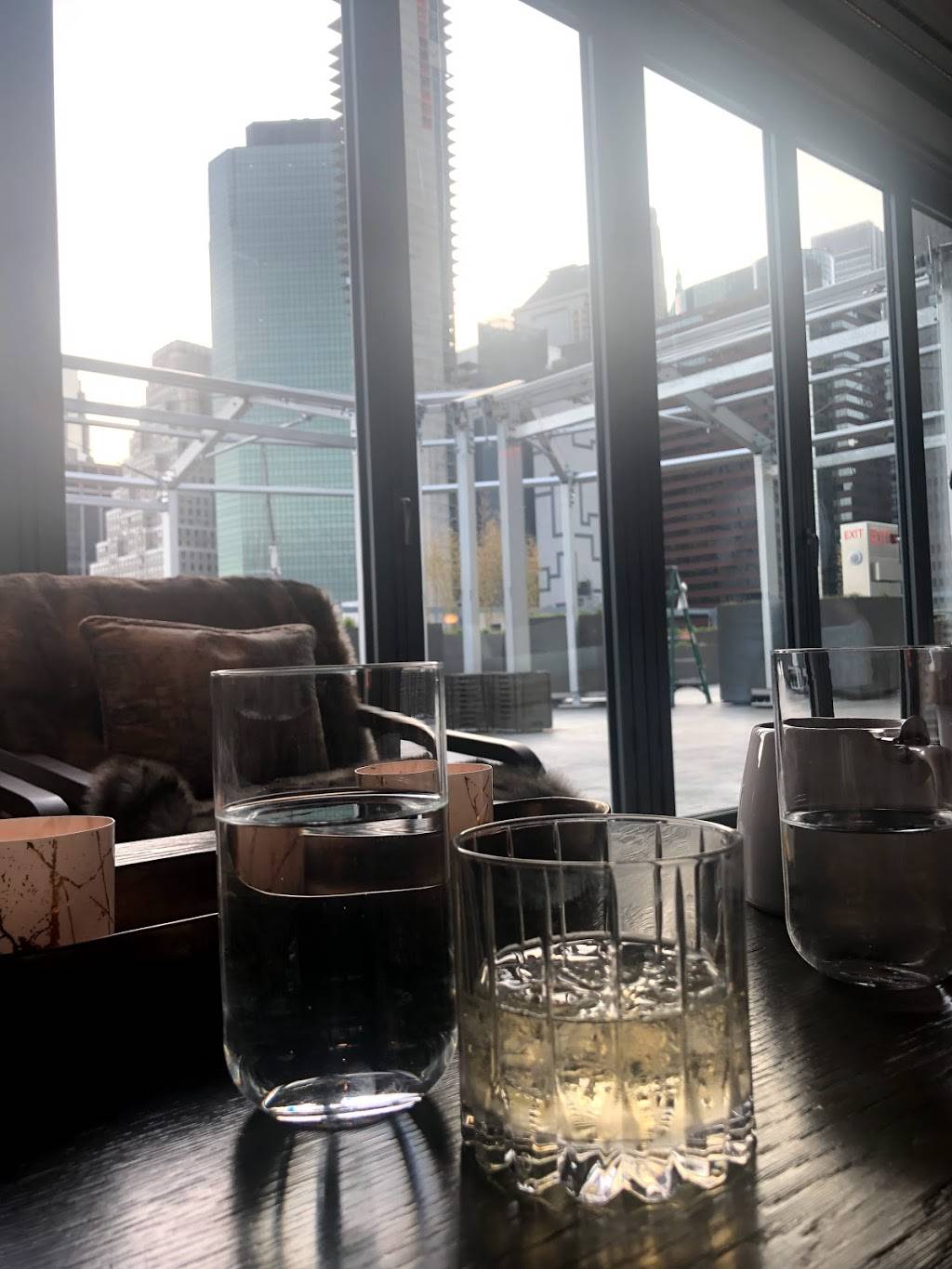 R17 | restaurant | The Rooftop at Pier 17, 89 South St, New York, NY 10038, USA | 9175127540 OR +1 917-512-7540