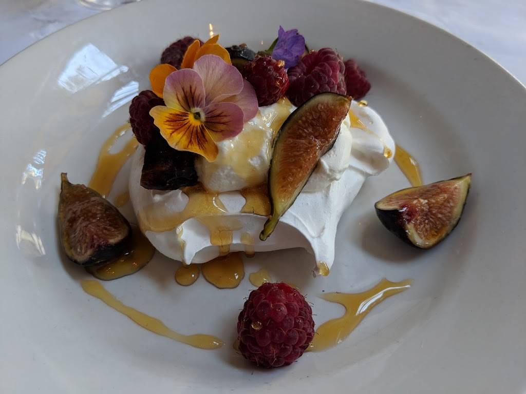 Zuni Café | restaurant | 1658 Market St, San Francisco, CA 94102, USA | 4155522522 OR +1 415-552-2522